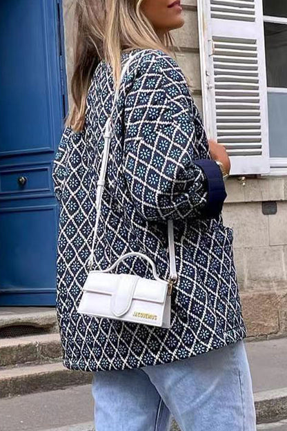 Effortlessly Elegant Cardigan with a Timeless Design