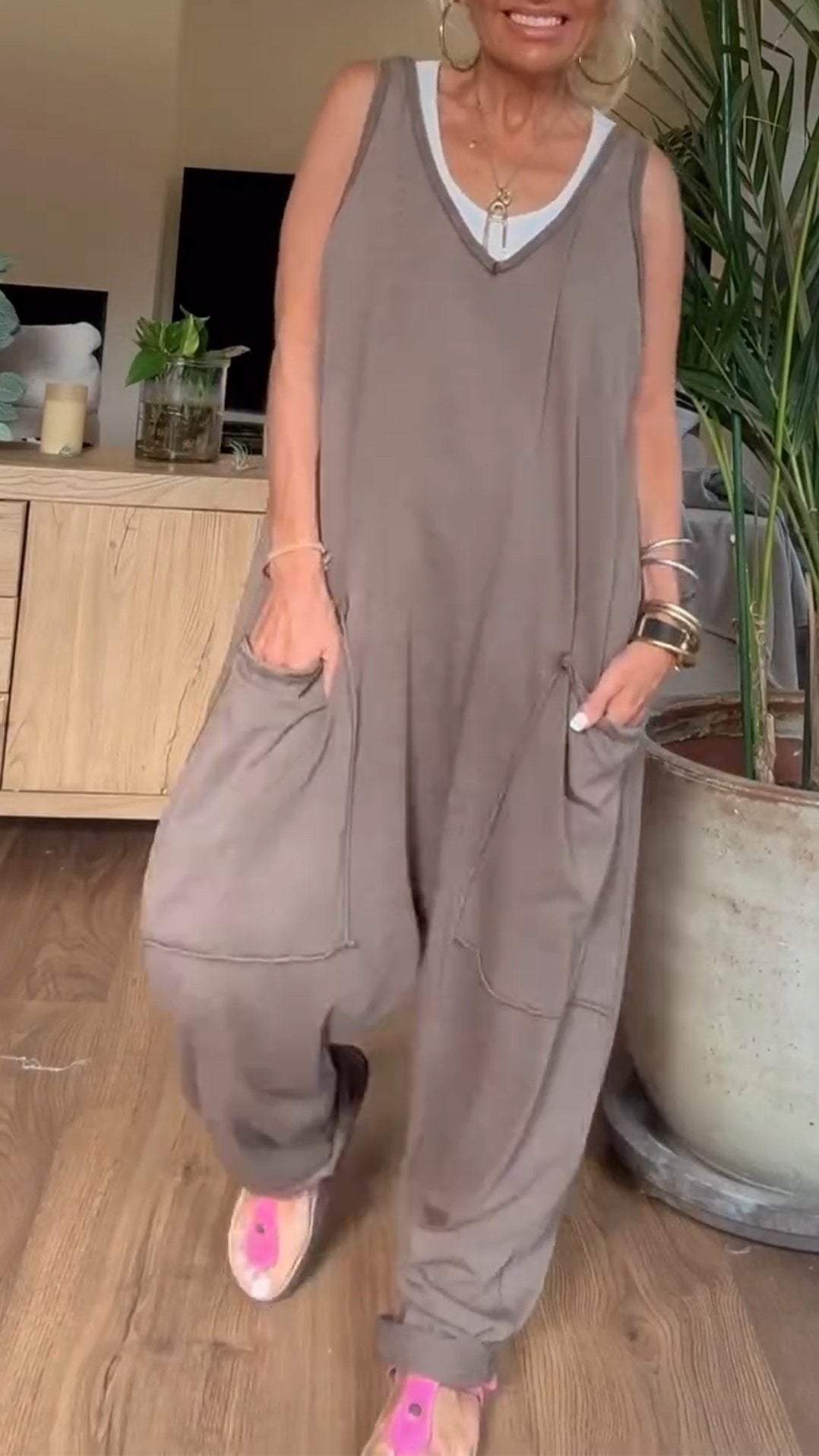 Well Tailored Garment with a Graceful Silhouette