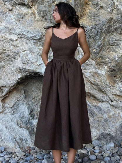 Well Tailored Dress with a Graceful Silhouette