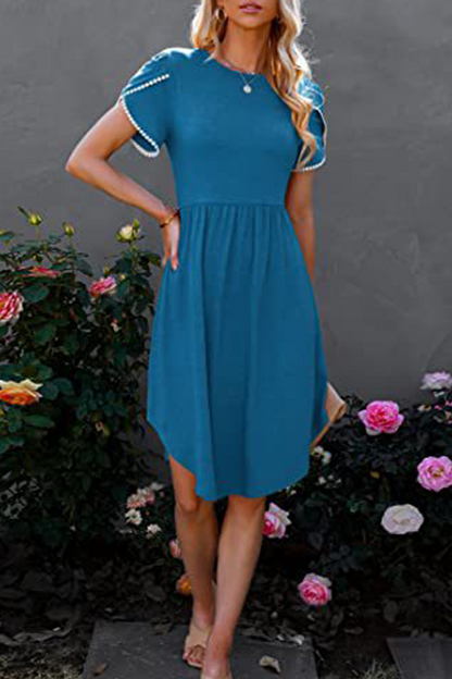 Classic Vintage Dress with a Flattering Fit