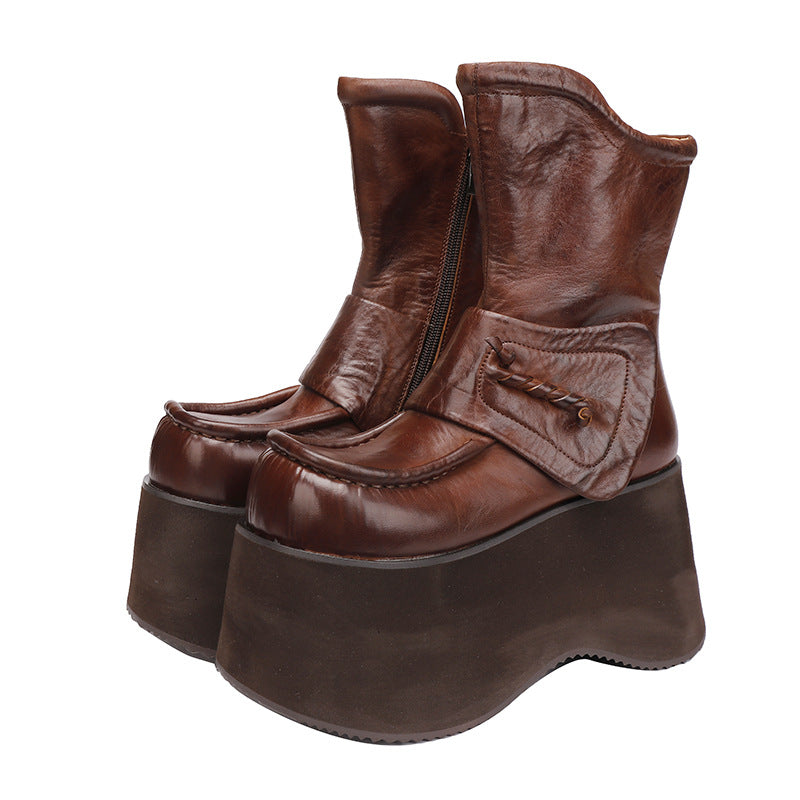 Beautifully Finished Boots in a Timeless Design