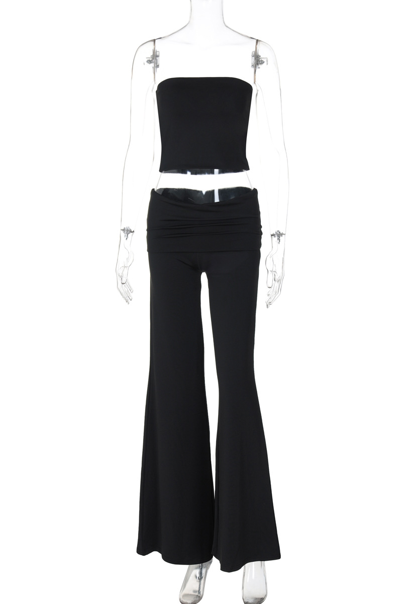 Well Tailored Garment with a Graceful Silhouette
