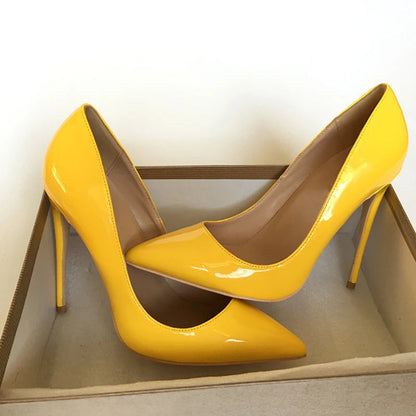 Effortlessly Elegant Heels with a Timeless Design