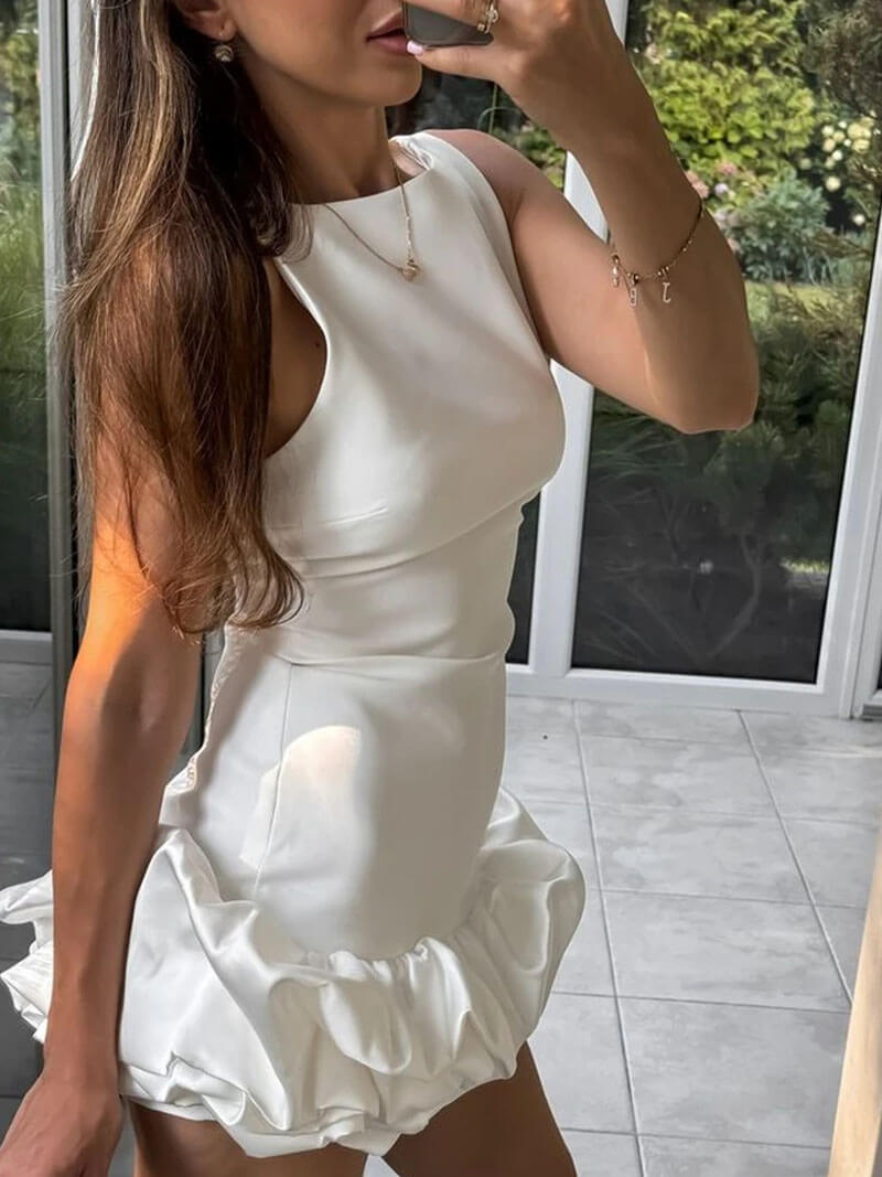 Gracefully Styled Dress for Any Occasion