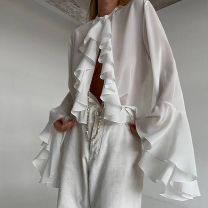 Effortlessly Elegant Blouse with a Timeless Design