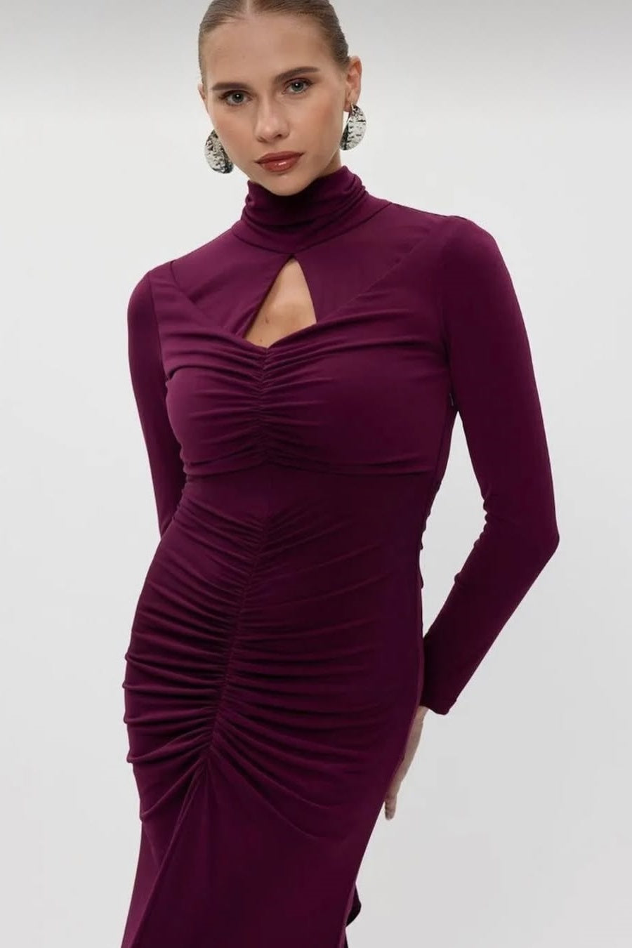 Beautifully Crafted Dress in a Classic Style
