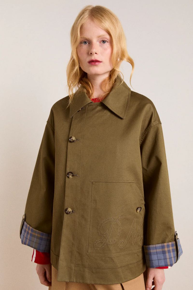 Elegantly Styled Jacket for Everyday Wear