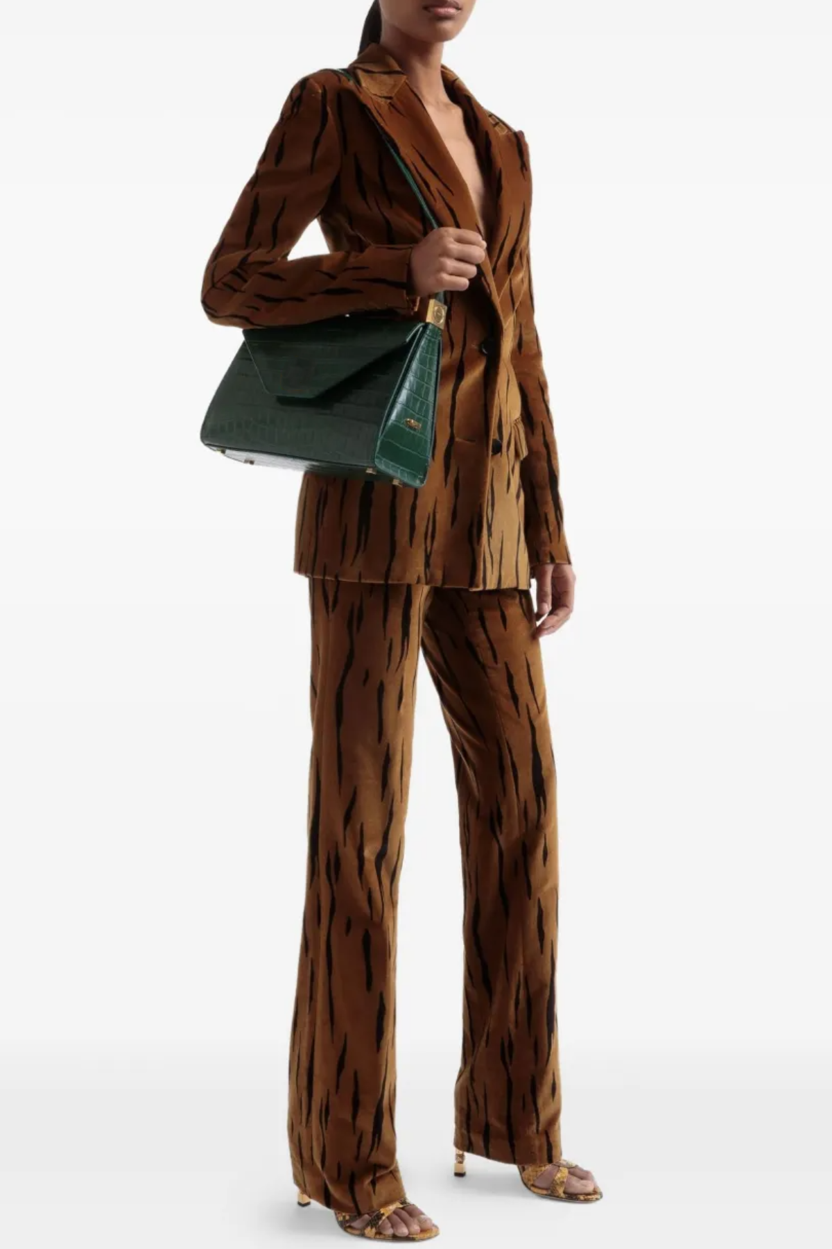 Gracefully Styled Pants for Any Occasion
