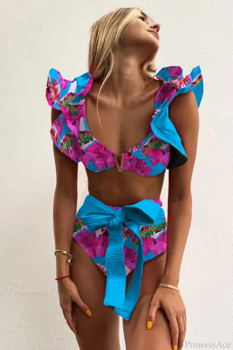 Effortlessly Elegant Bikini with a Timeless Design