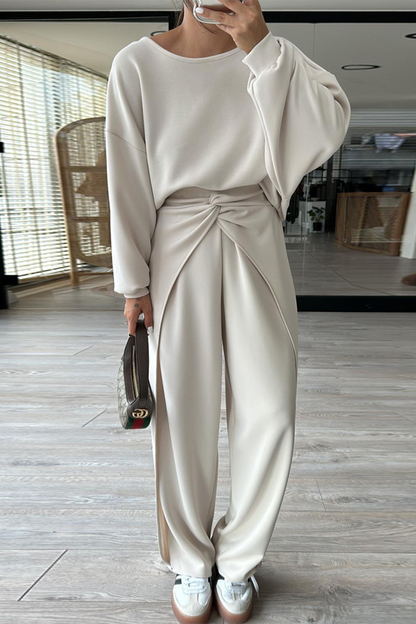 Effortlessly Elegant Garment with a Timeless Design