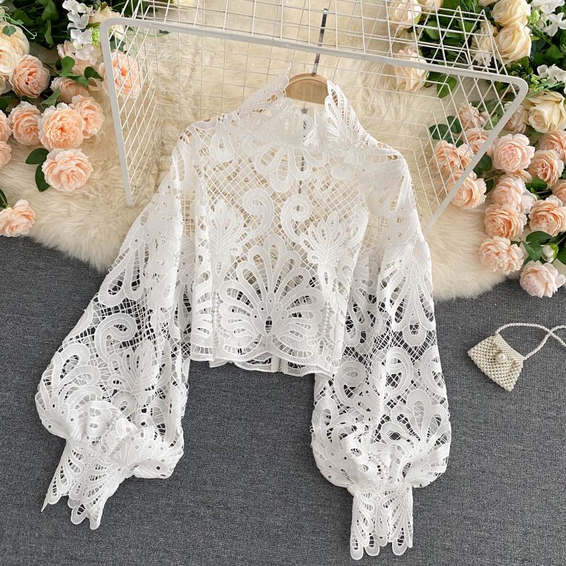 Sophisticated Blouse with a Clean Classic Look