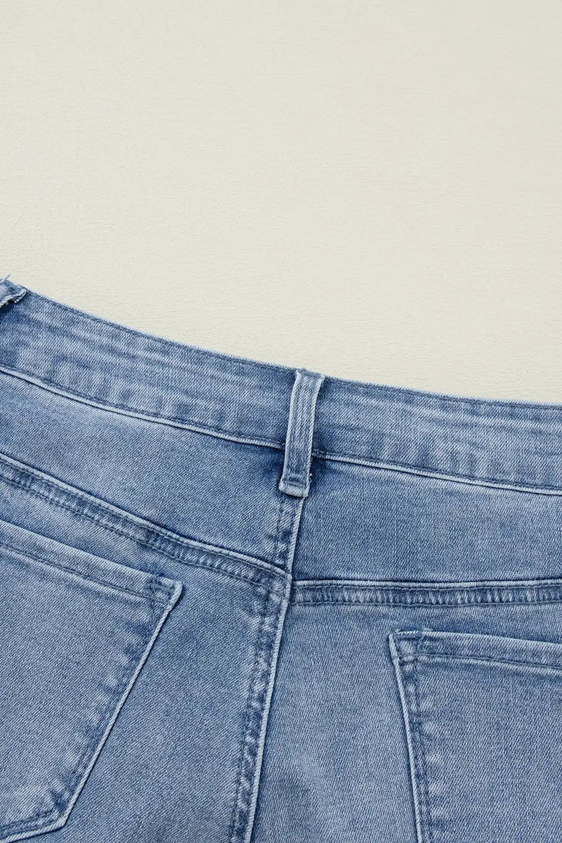 Effortlessly Elegant Garment with a Timeless Design