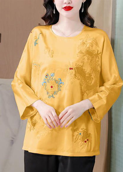 Well Tailored Blouse with a Graceful Silhouette