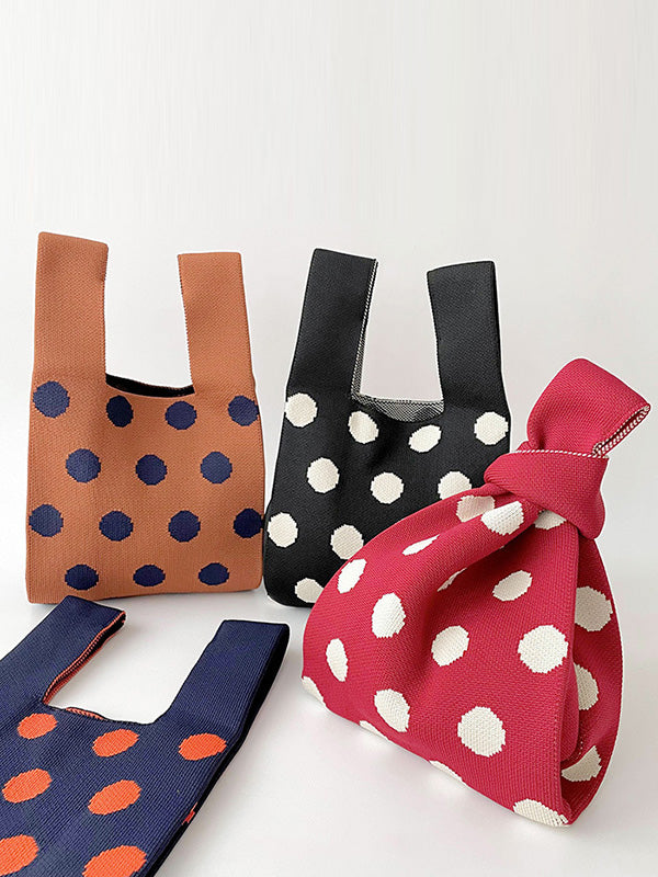 Well Tailored Bag with a Graceful Silhouette