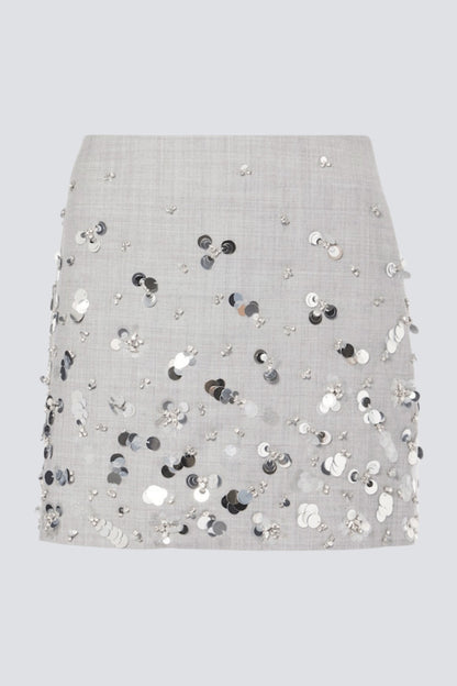 Well Tailored Garment with a Graceful Silhouette