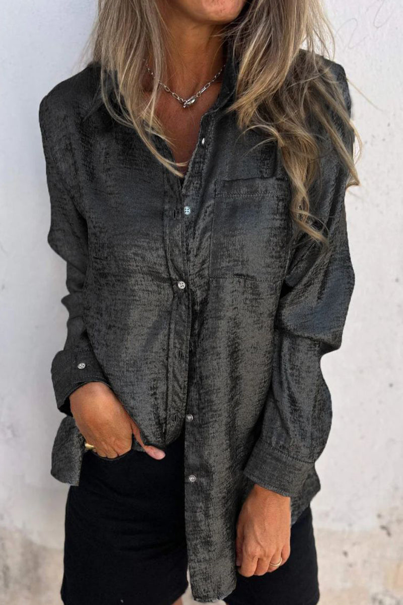 Effortlessly Elegant Top with a Timeless Design