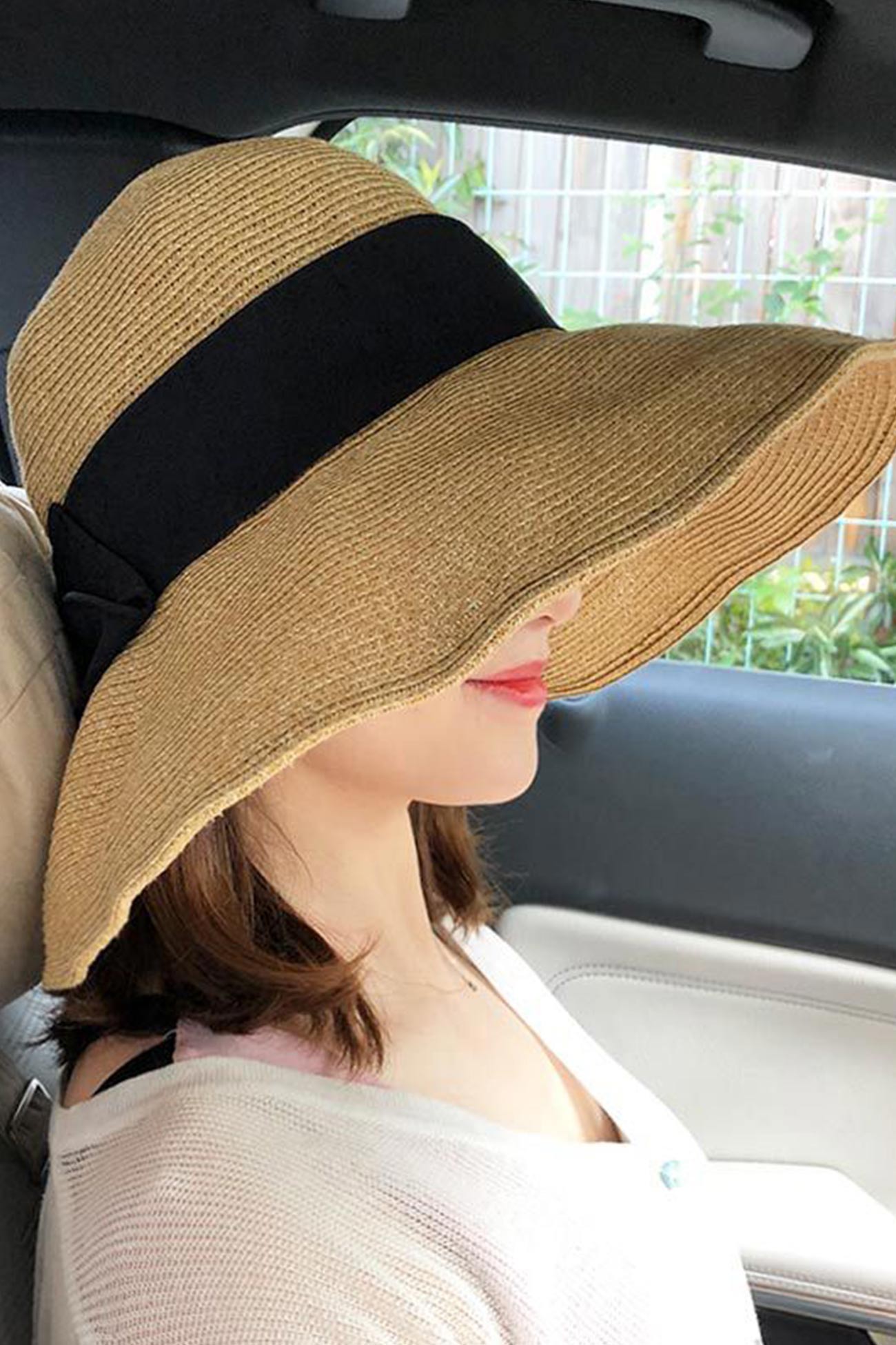 Effortlessly Elegant Garment with a Timeless Design