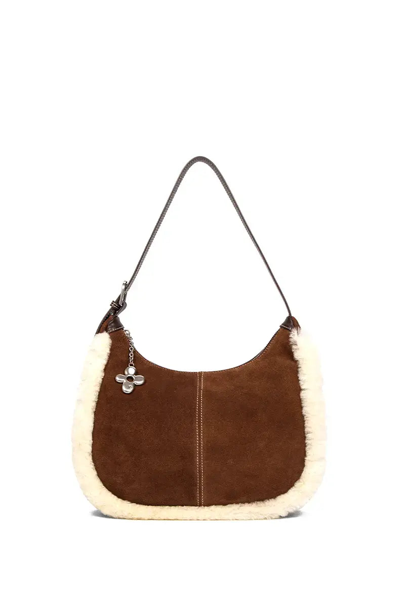 Beautifully Finished Bag in a Timeless Design