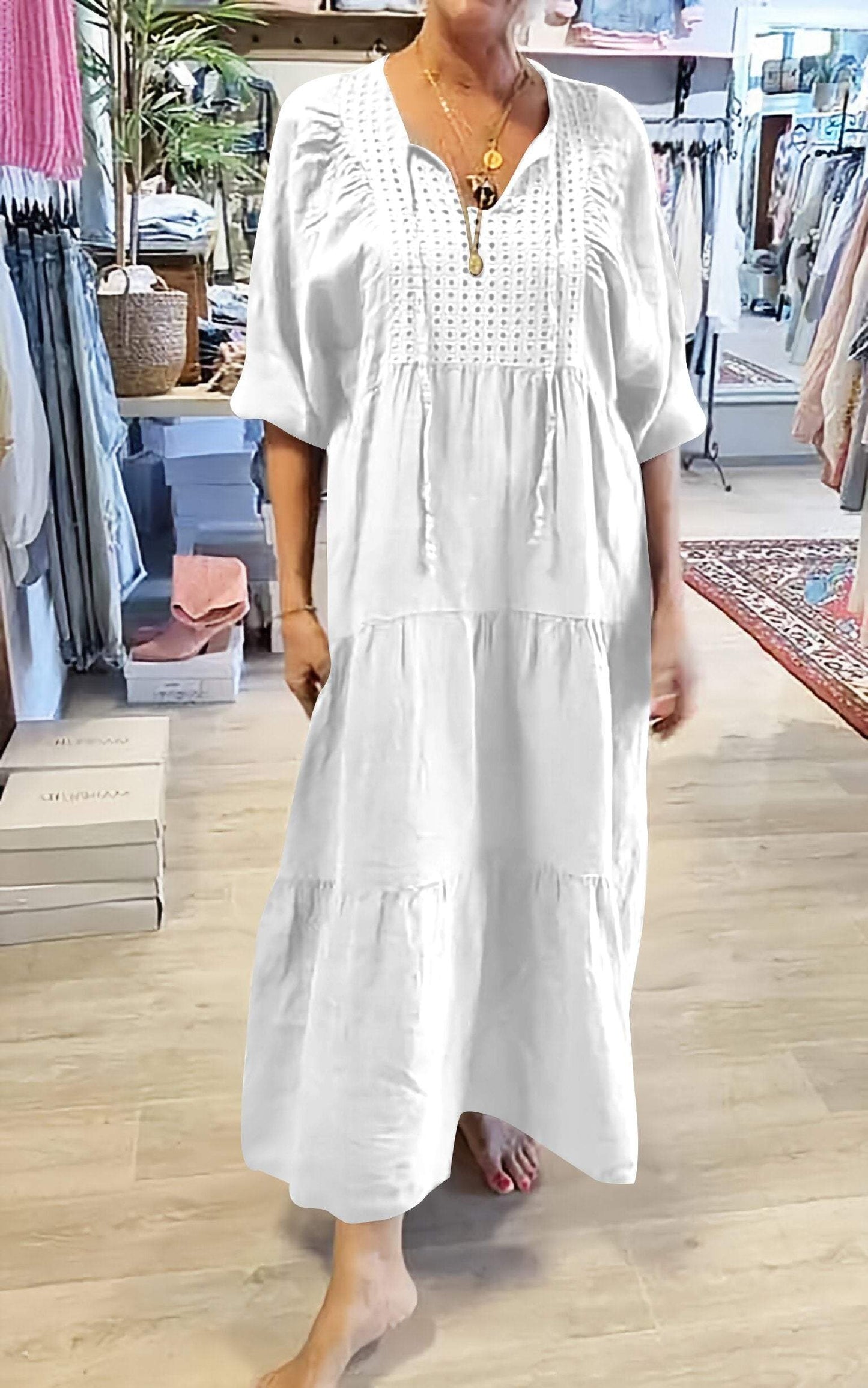 Classic Vintage Dress with a Flattering Fit