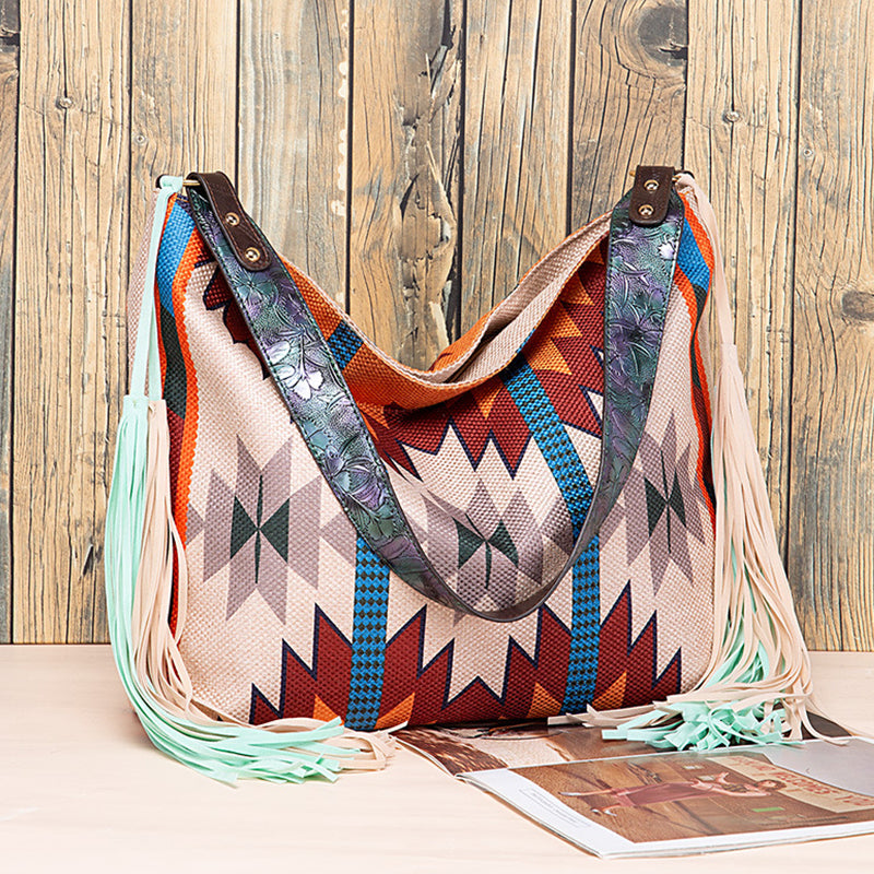 Effortlessly Elegant Bag with a Timeless Design