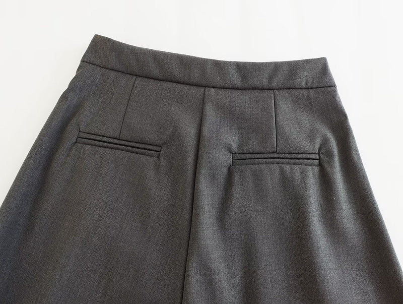 Beautifully Crafted Pants in a Classic Style