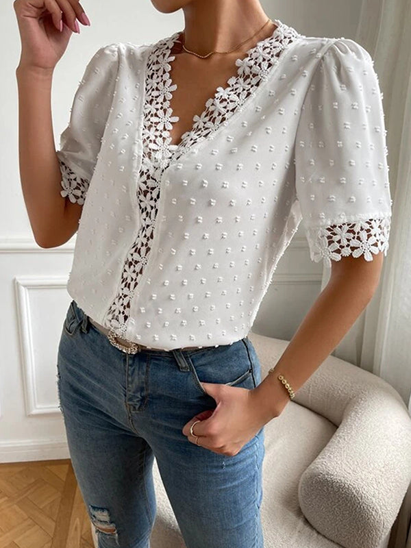 Sophisticated Blouse with a Clean Classic Look