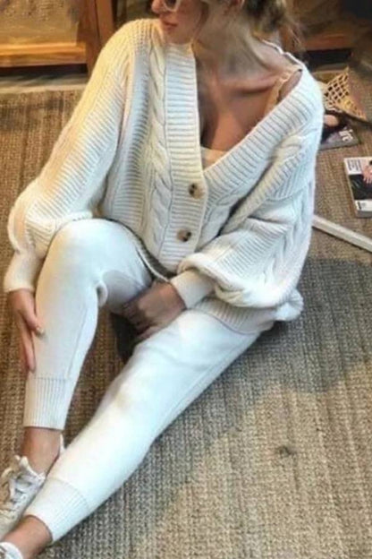 Effortlessly Elegant Garment with a Timeless Design