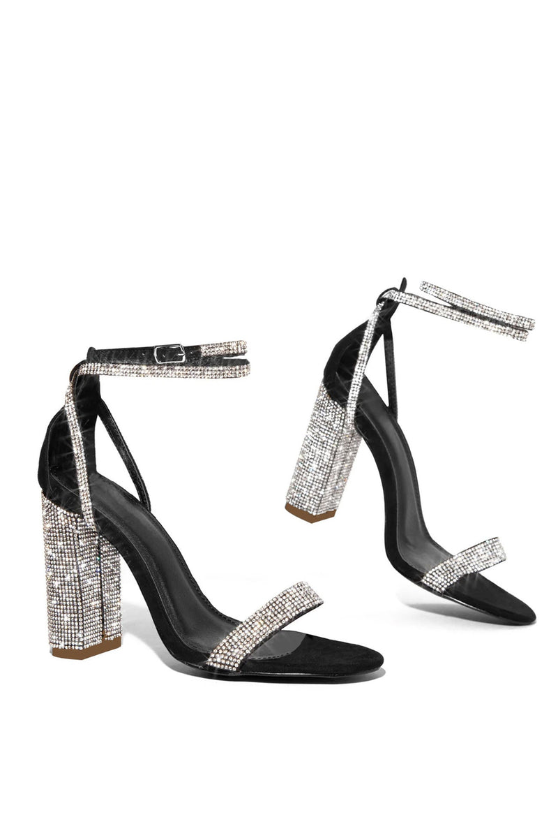 Beautifully Finished Heels in a Timeless Design