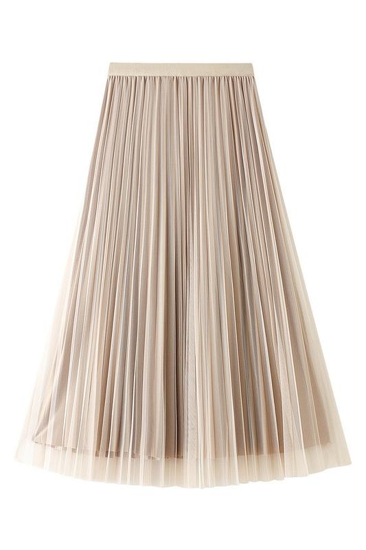Sophisticated Garment with a Clean Classic Look