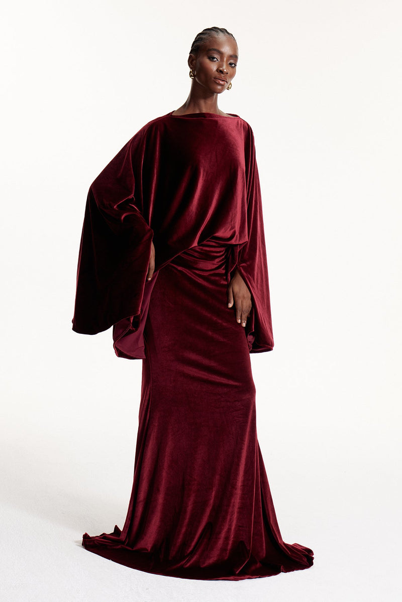 Well Tailored Garment with a Graceful Silhouette