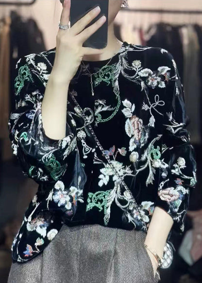 A Vintage Style Top with Delicate Timeless Details