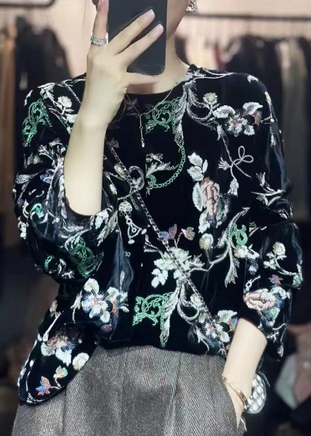 A Vintage Style Top with Delicate Timeless Details