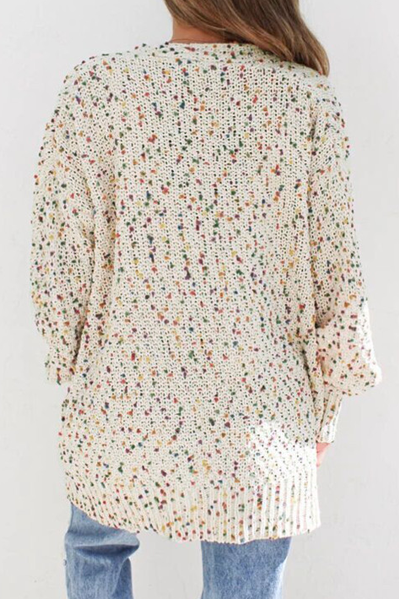 Effortlessly Elegant Sweater with a Timeless Design