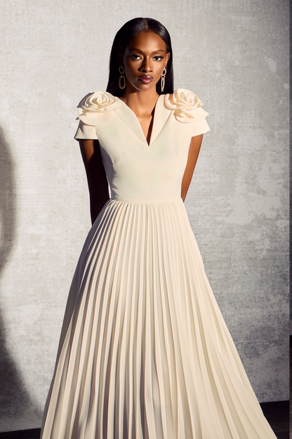 Effortlessly Elegant Dress with a Timeless Design