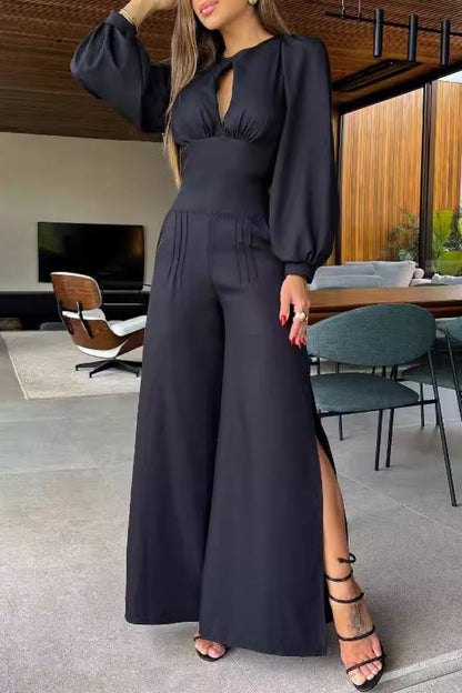 Effortlessly Elegant Garment with a Timeless Design
