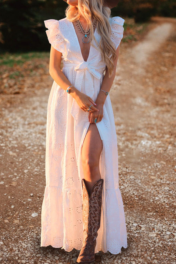 Beautifully Finished Dress in a Timeless Design