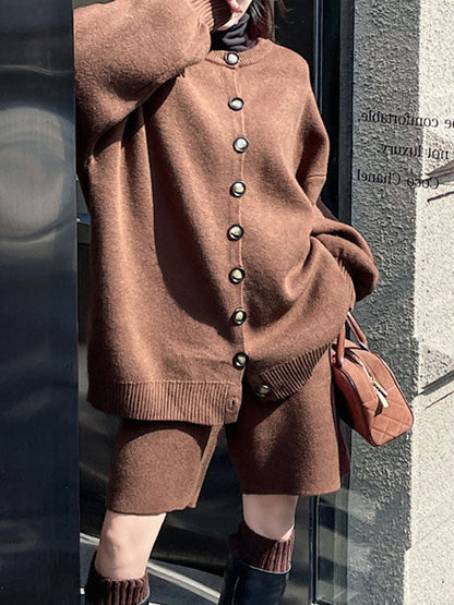 Classic Vintage Sweater with a Flattering Fit