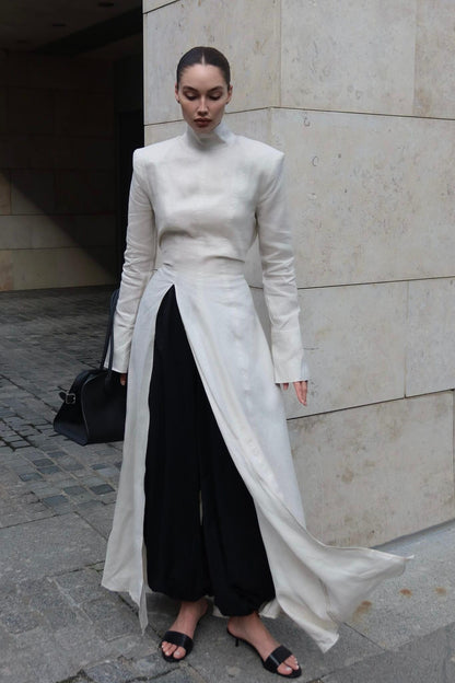 Beautifully Finished Dress in a Timeless Design