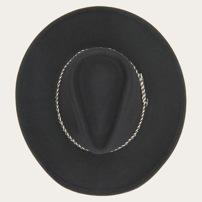 Gracefully Styled Garment for Any Occasion