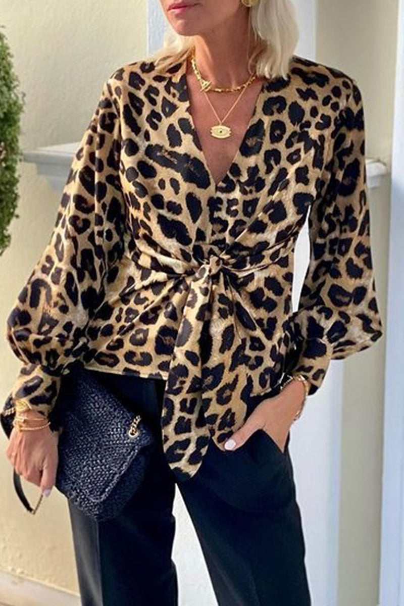 Beautifully Finished Blouse in a Timeless Design