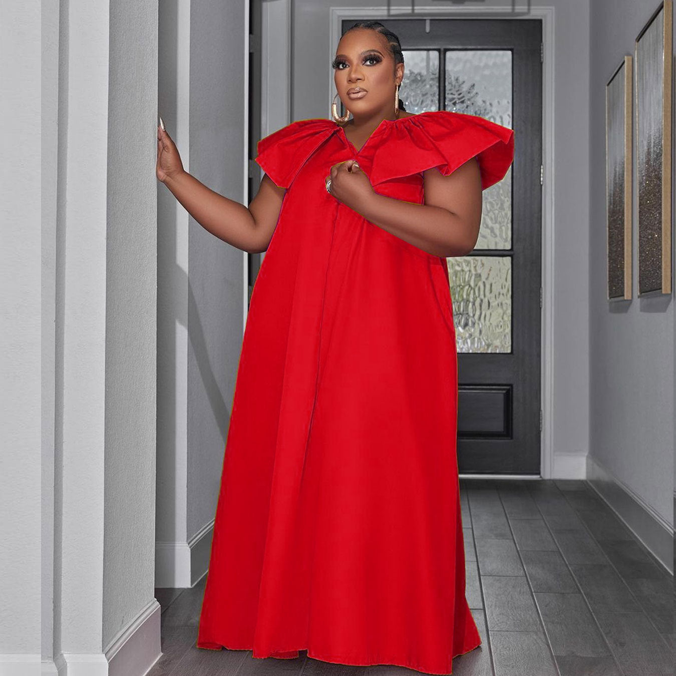 Effortlessly Elegant Dress with a Timeless Design