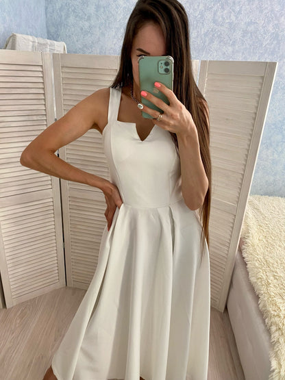 A Vintage Style Dress with Delicate Timeless Details