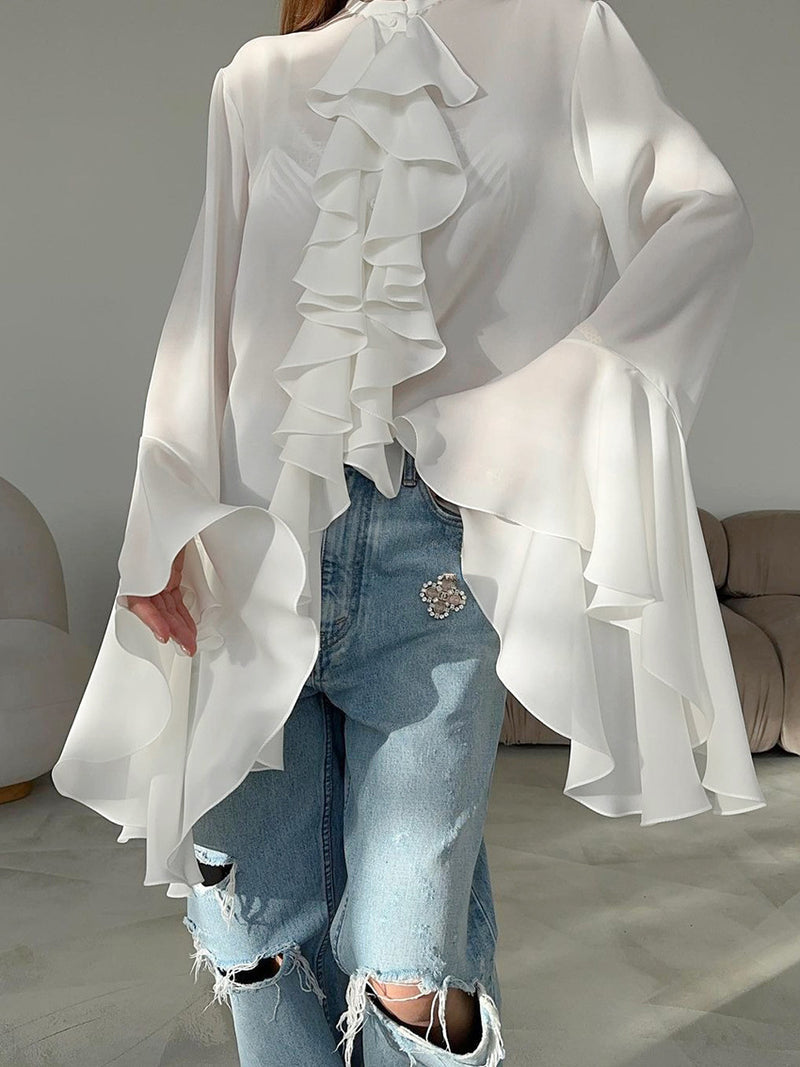 Effortlessly Elegant Blouse with a Timeless Design