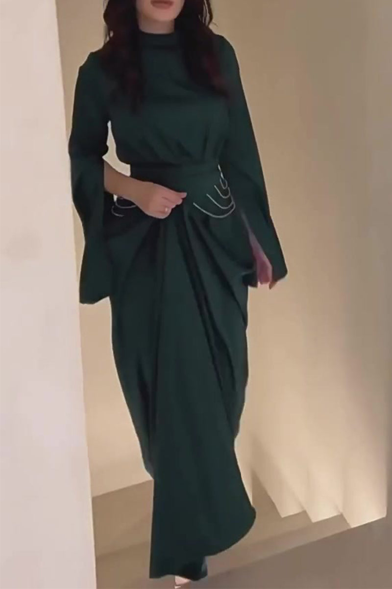 Effortlessly Elegant Dress with a Timeless Design