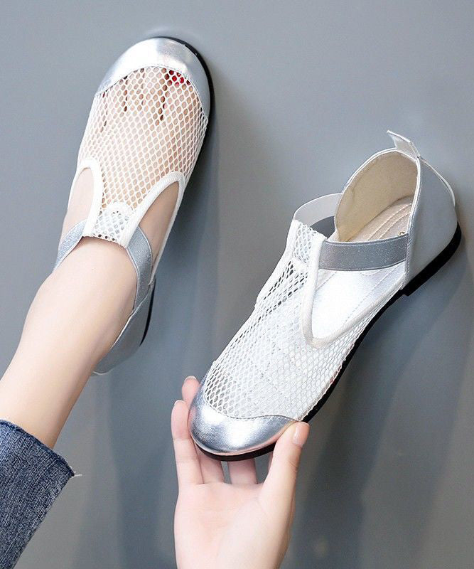 Well Tailored Sandals with a Graceful Silhouette