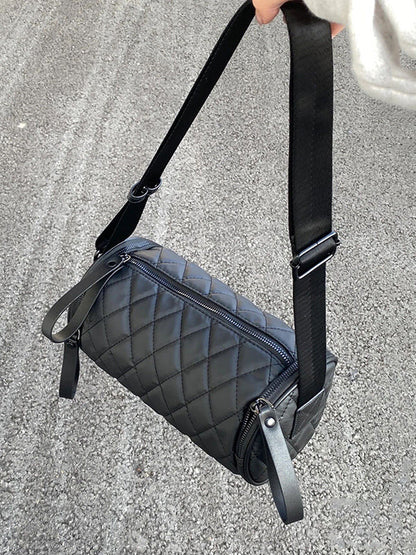 Well Tailored Bag with a Graceful Silhouette