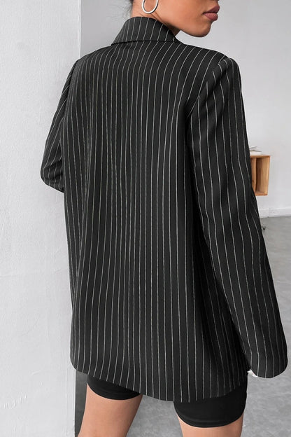 Effortlessly Elegant Garment with a Timeless Design