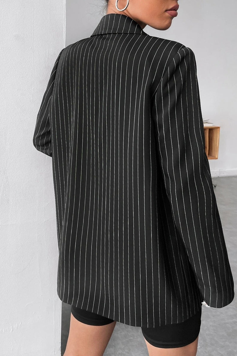 Effortlessly Elegant Garment with a Timeless Design