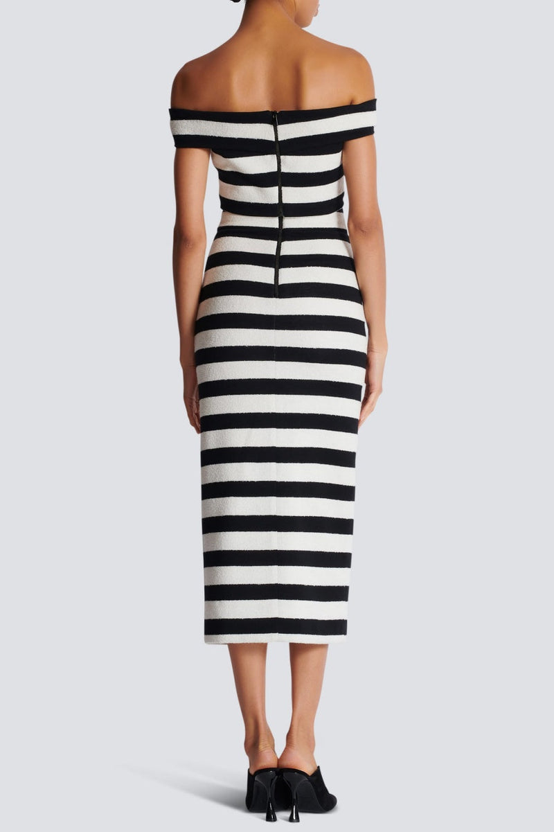 Beautifully Finished Garment in a Timeless Design