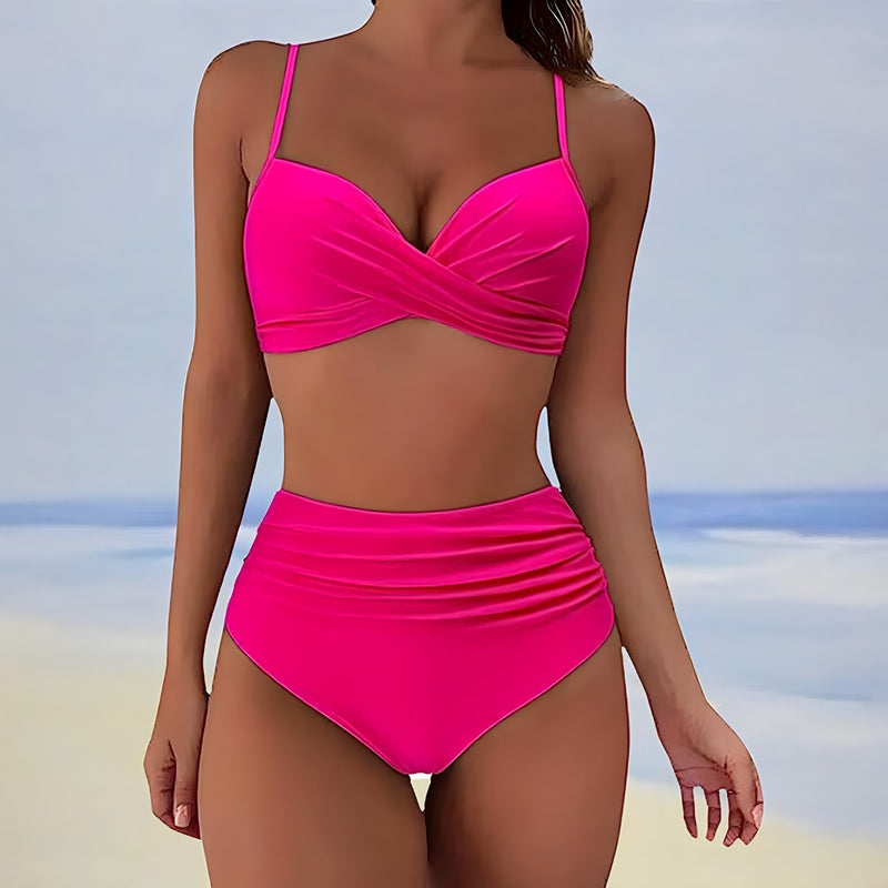 Effortlessly Elegant Bikini with a Timeless Design